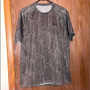 GREEN men’s Under Armour T-Shirt